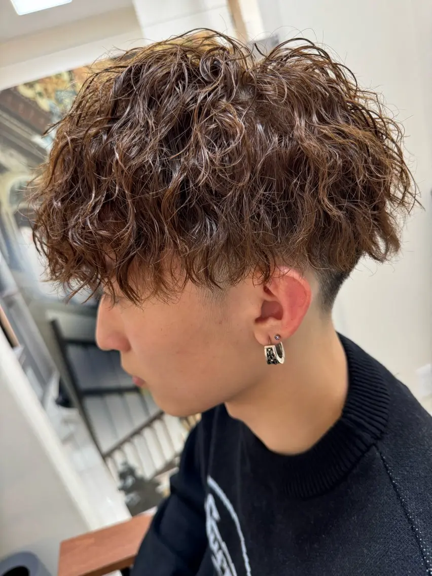 パーマ メンズ メンズパーマ 刈り上げ MUTO KEITAのヘアスタイル