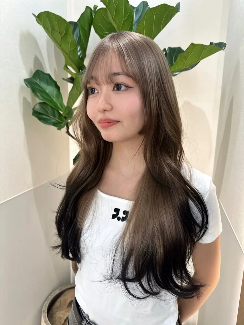 ロング カラー デザインカラー カット ヘアカラー トリートメント 🦋レイヤーカット ミドリカワ🦋のヘアスタイル