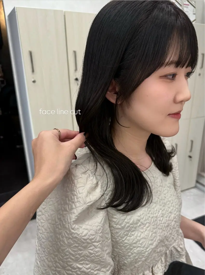 セミロング カラー 顔周りカット むく。/顔周りカット /髪質改善ストレートのヘアスタイル