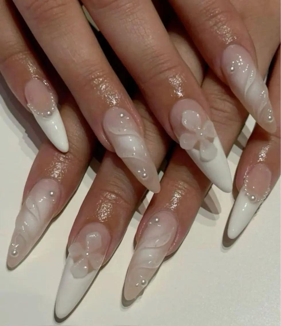 ネイル チークネイル 長さ出し フラッシュネイル ジェルネイル キラキラネイル kana nailのネイルデザイン