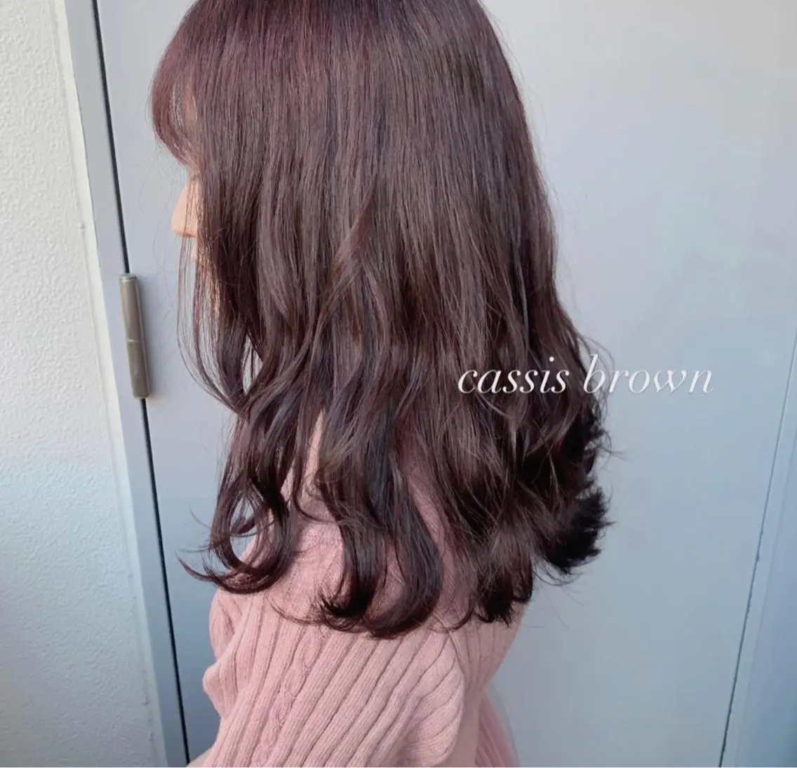 ミディアム カラー 抜け感レイヤー︴ ニュアンスカラーのヘアスタイル