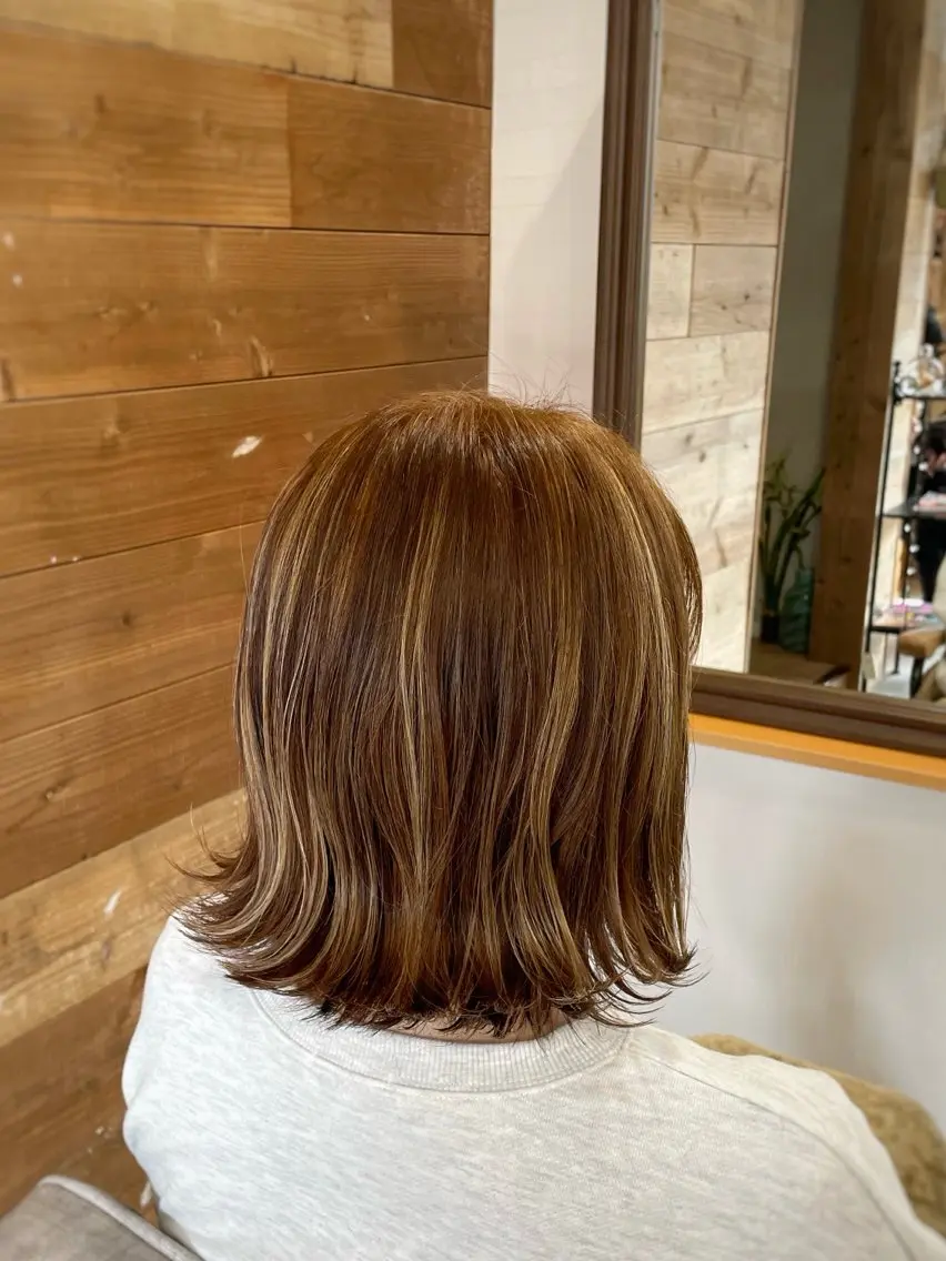 ミディアム カット ヘアカラー トリートメント Ｙｕｉ ／ＫＹＯＫＯのヘアスタイル