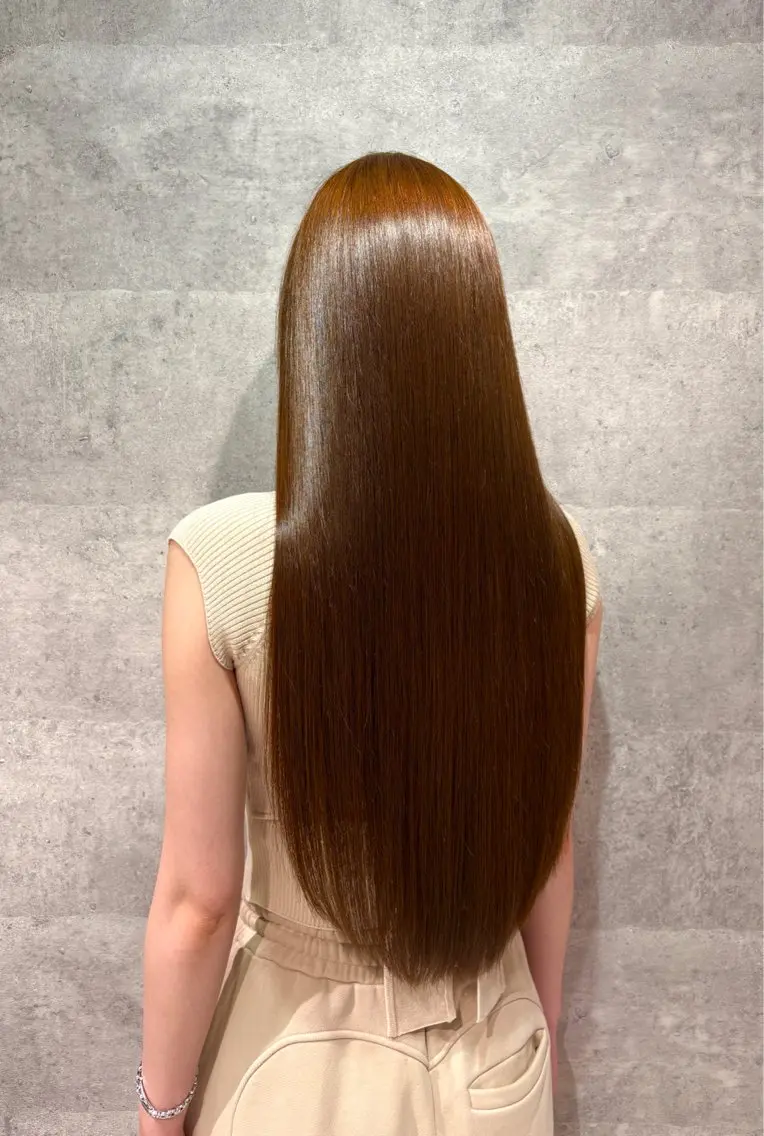 ロング カラー ベージュカラー ブリーチ ダブルカラー ブリーチなしカラー 髪質改善 ヘアカラー FOX 新菜のヘアスタイル