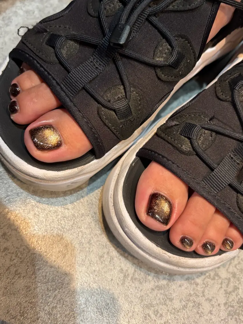 ネイル フットネイル マグネットネイル ワンカラーネイル フットネイル mei/pepe by okabaのネイルデザイン