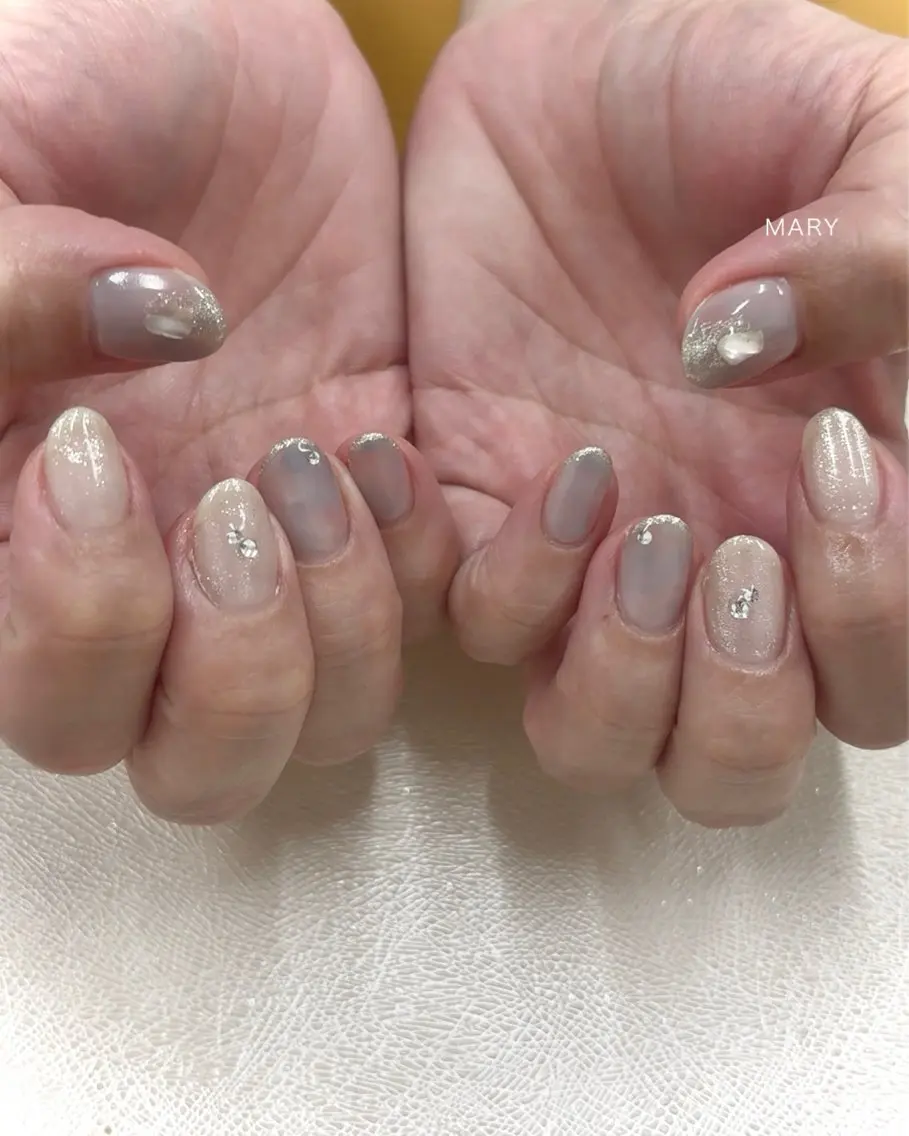 ネイル キラキラネイル ニュアンスネイル ハンドネイル Mary nail .narumiのネイルデザイン