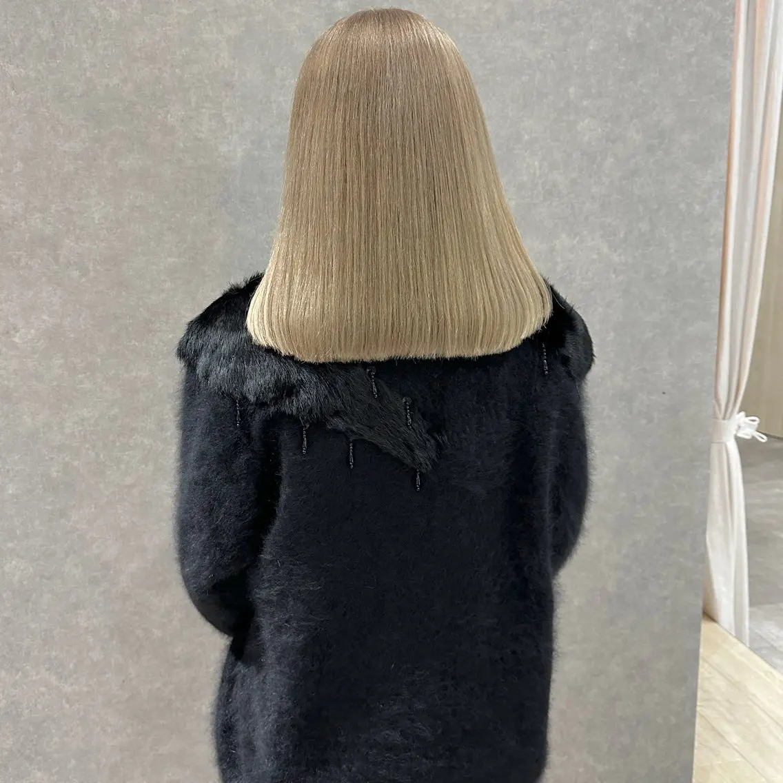 セミロング カラー はちすか るかのヘアスタイル