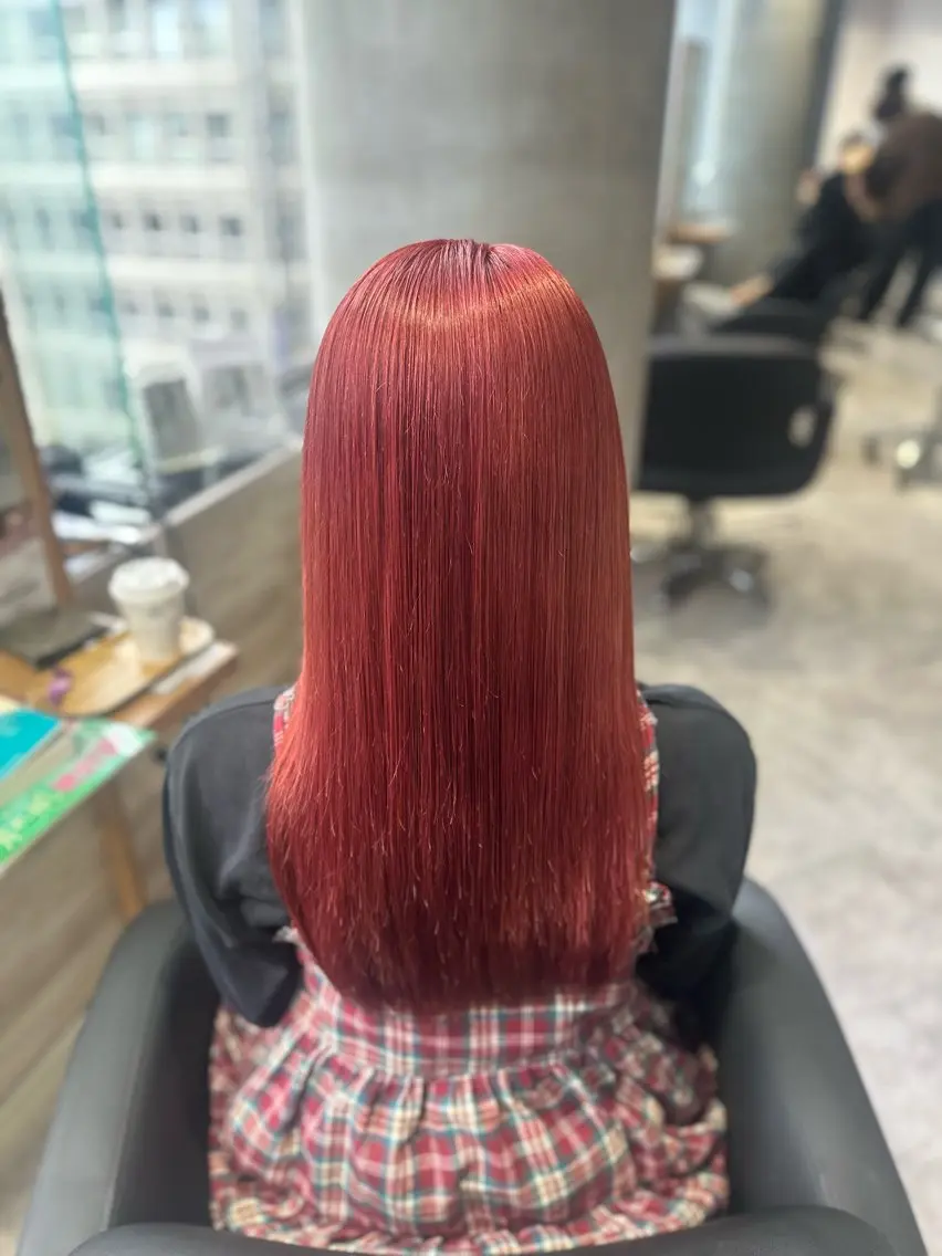 セミロング カラー ヘアカラー トリートメント LUPI byLee MIUのヘアスタイル