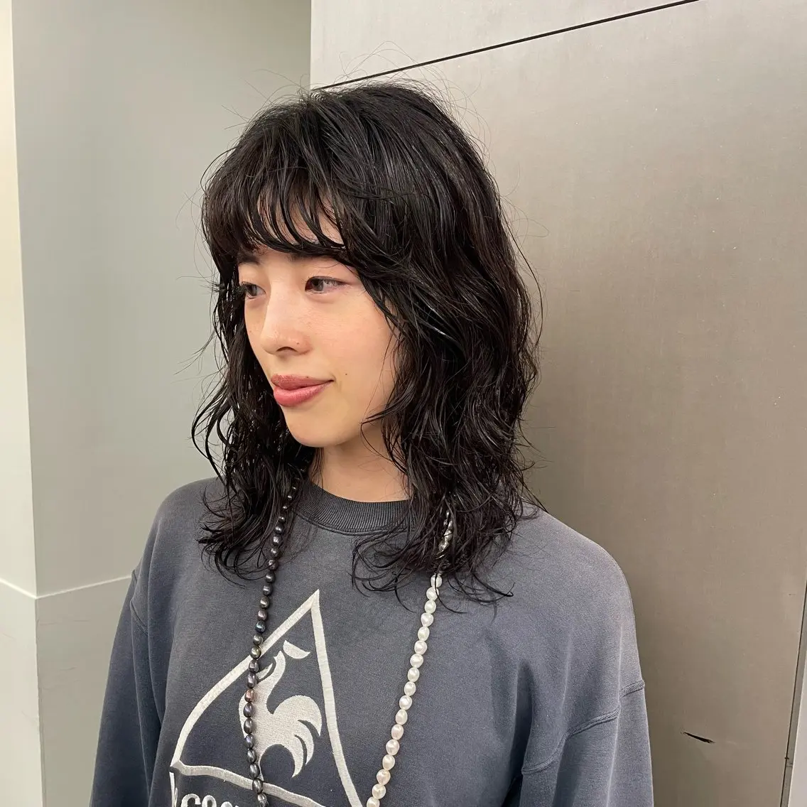ミディアム パーマ レイヤーカット ウルフカット ウルフレイヤー 髪質改善カラー/ボブ 🌻Mutsumiのヘアスタイル