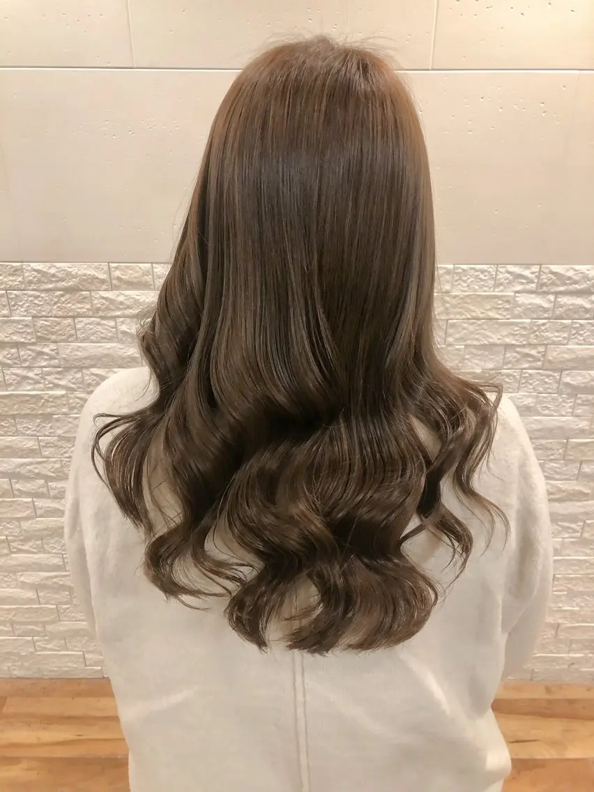 ロング カラー ハイトーン🦋 miuのヘアスタイル