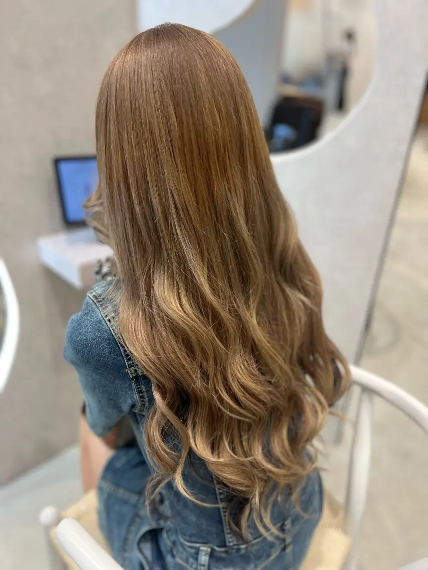 カット ヘアカラー エクステ 小池 夏美のヘアスタイル