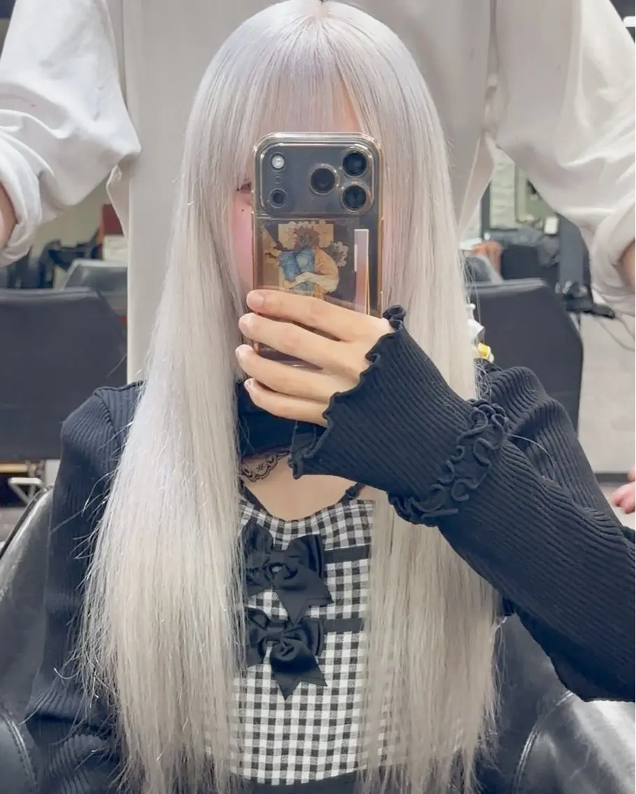 ロング カラー カット ヘアカラー トリートメント エクステ ハイトーンエクステ 🎩カズキ🎩のヘアスタイル