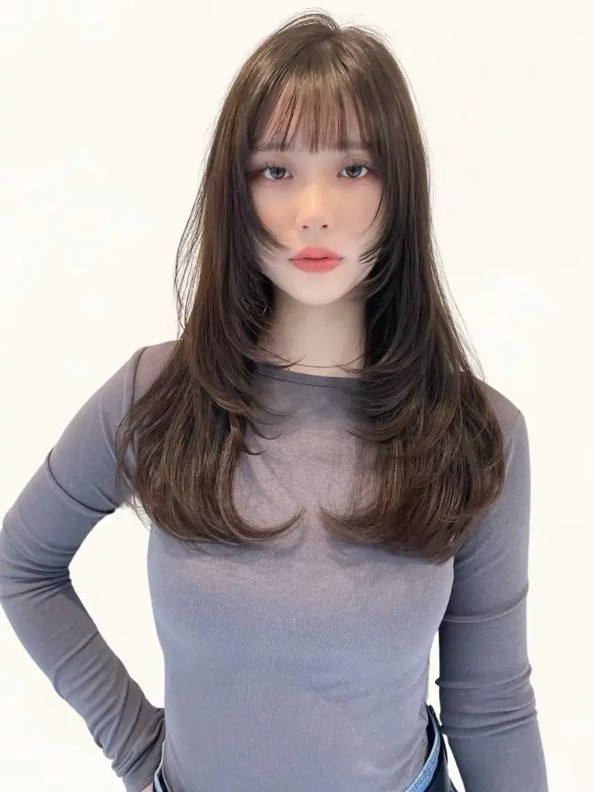 似合わせレイヤーカット＋透明感カラー★#ミディアムレイヤー#ザクザクレイヤー#ロングレイヤー#顔周りの写真