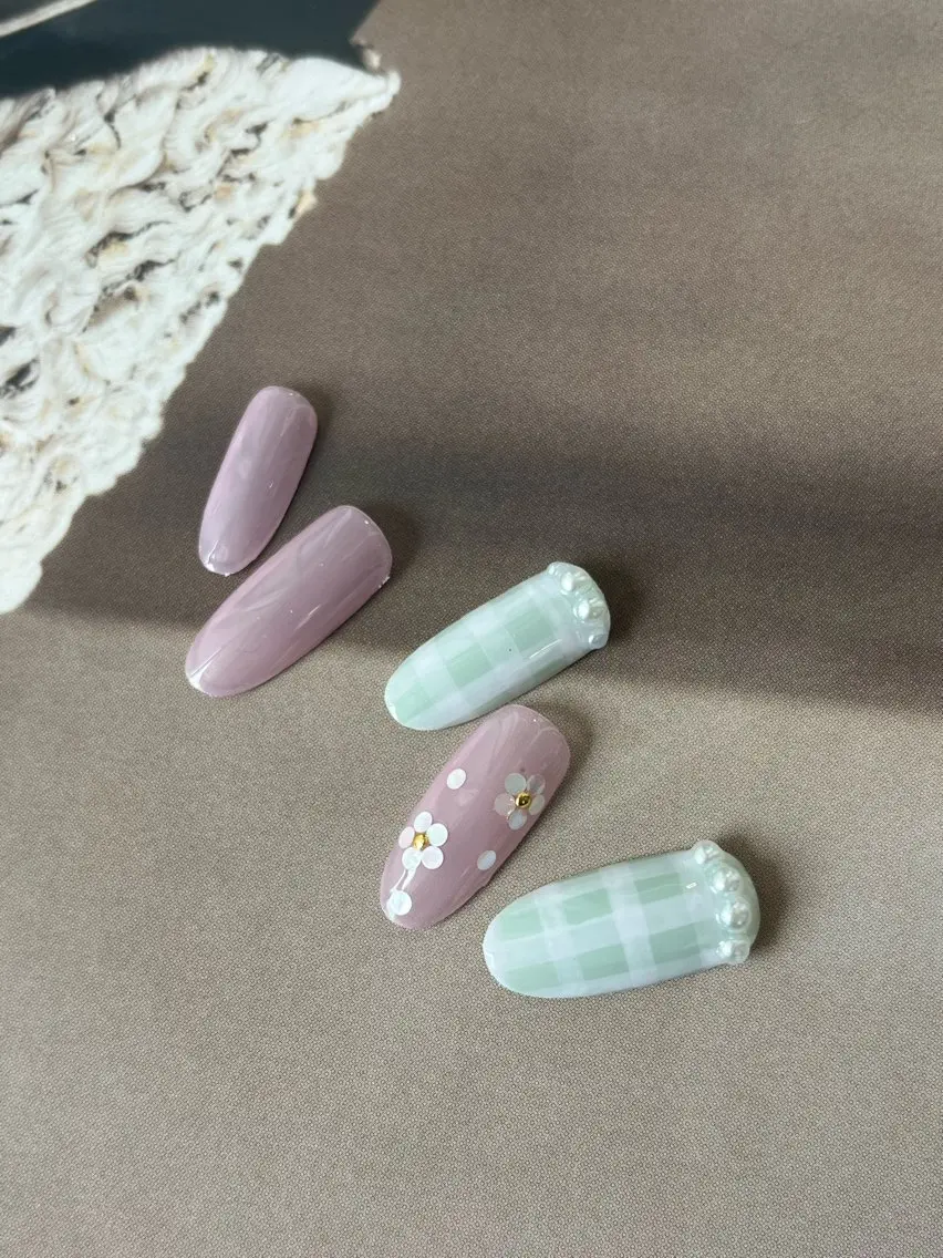 ネイル Berry coco SAIKAのネイルデザイン