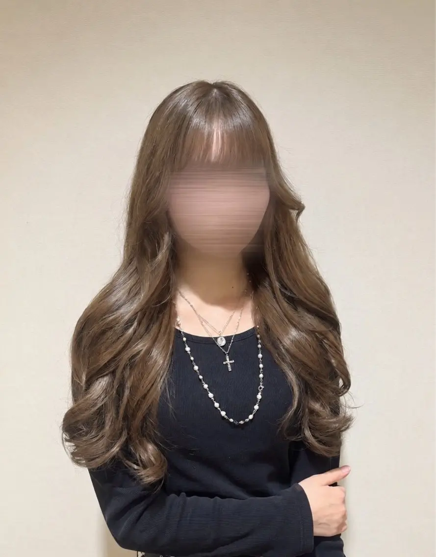 ロング カラー ベージュカラー 透明感カラー ミルクティーベージュ ヘアカラー 都島/マツエク/艶 カラー/yunanoの眉毛・アイブロウイメージ