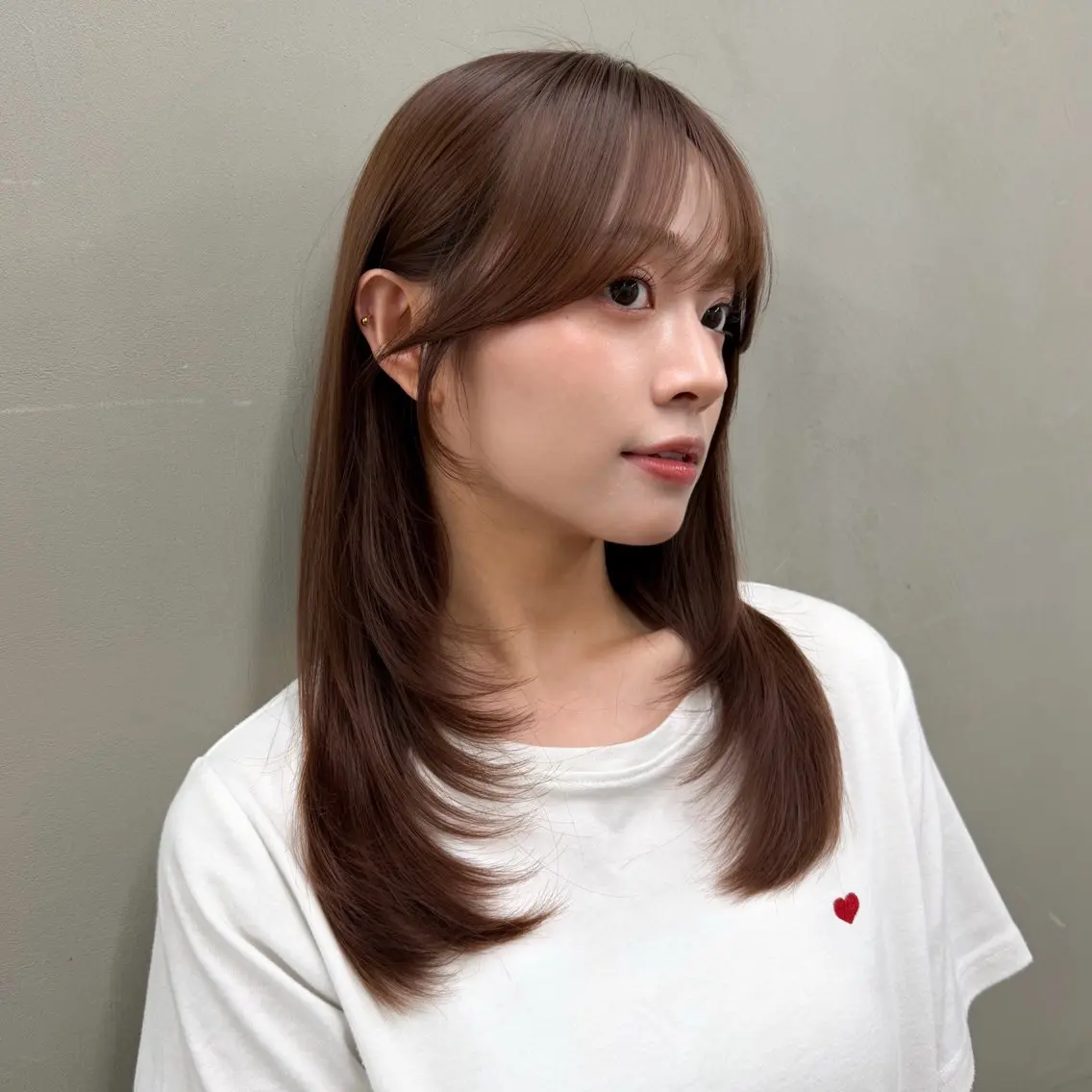 ミディアム カラー ミディアムレイヤー 顔周りカット レイヤーカット レイヤー🐑髪質改善 顔周りカット/みきとのヘアスタイル