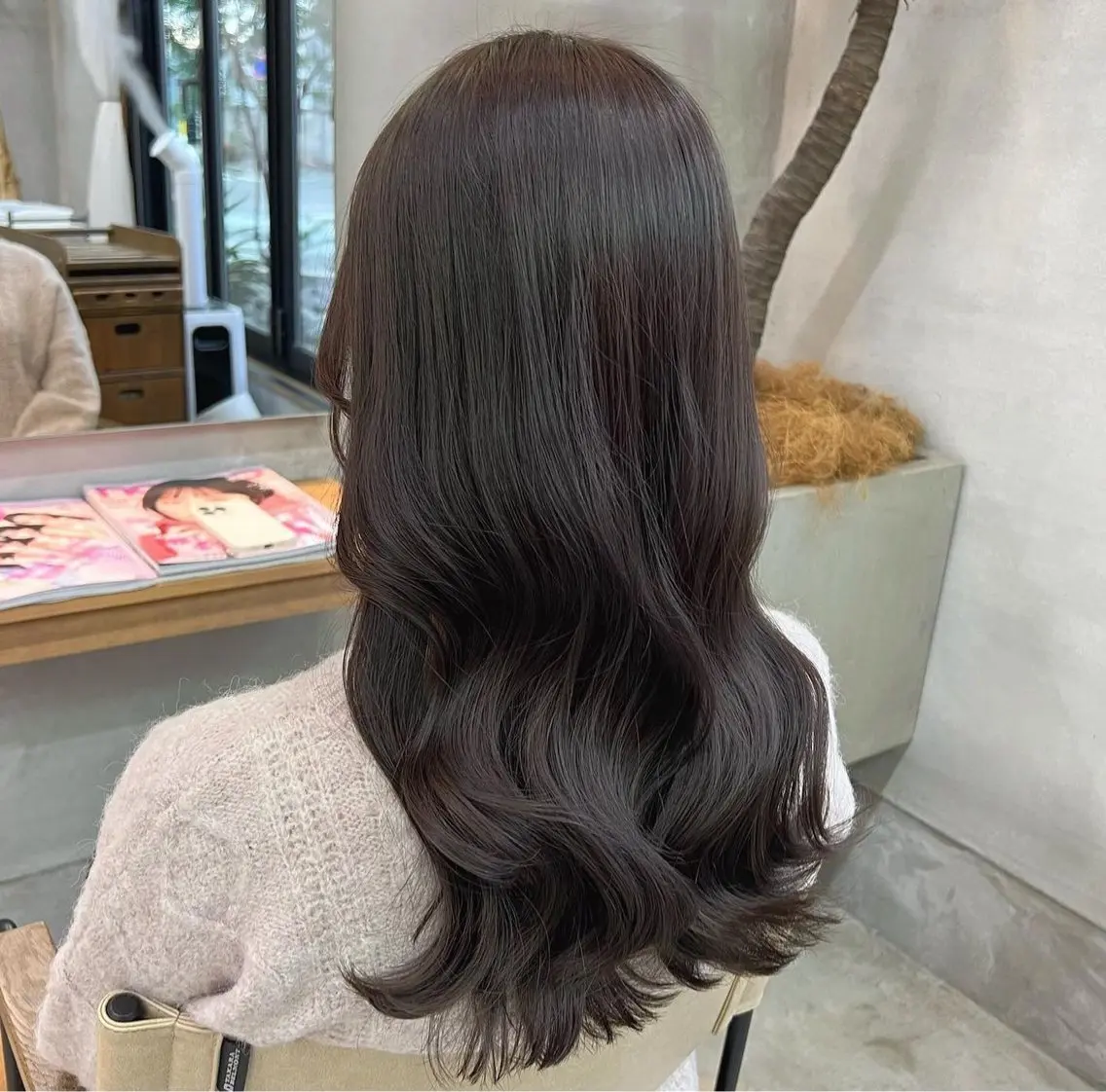 ロング カラー SOYON AYAKAのヘアスタイル