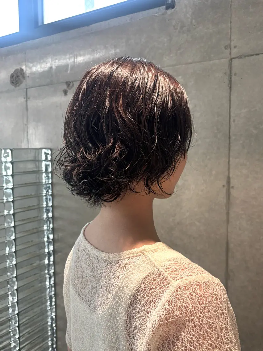 ショート パーマ ショートヘア カット パーマ シンバ ヒナノ/髪質 改善/レイヤーカットのヘアスタイル