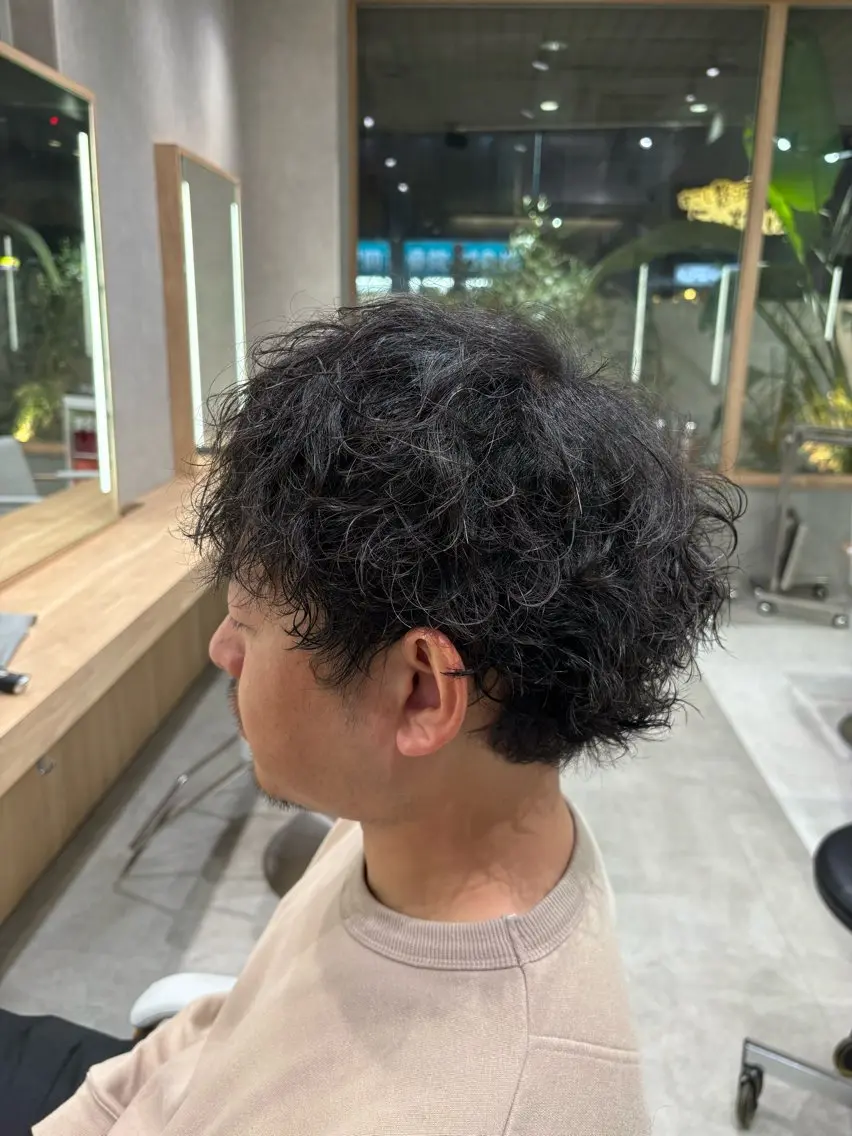 パーマ メンズ 縮毛矯正特化💎& 透明感カラー✨レオのヘアスタイル