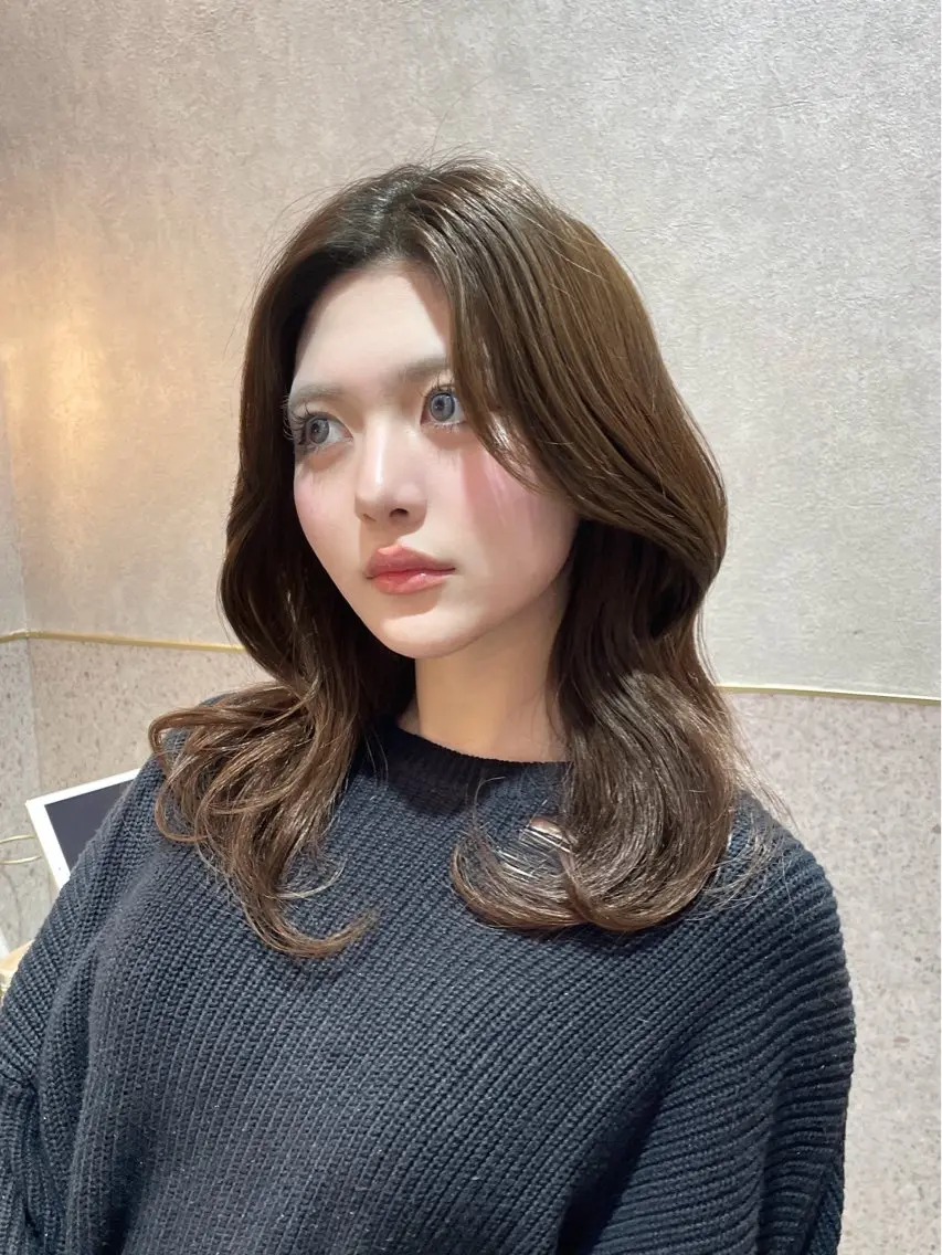 セミロング 伸ばしかけ レイヤーカット カット ヘアカラー トリートメント ハッシュカット/ 水光艶カラー/RINのヘアスタイル