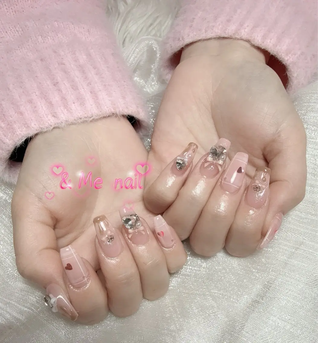 ネイル ハンドネイル &ME タカのネイルデザイン