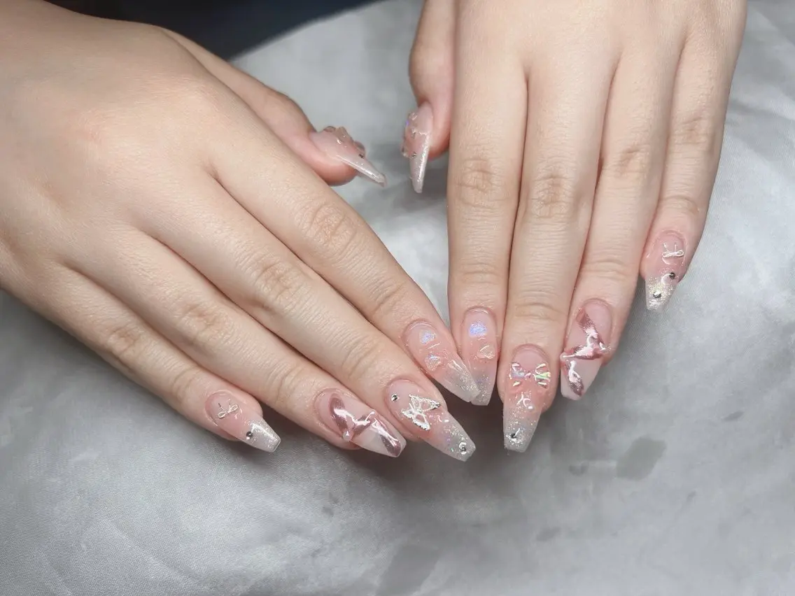 ネイル 長さ出し グラデーション キラキラネイル マグネットネイル ニュアンスネイル Lee Nails チップ長さだし専門店のネイルデザイン
