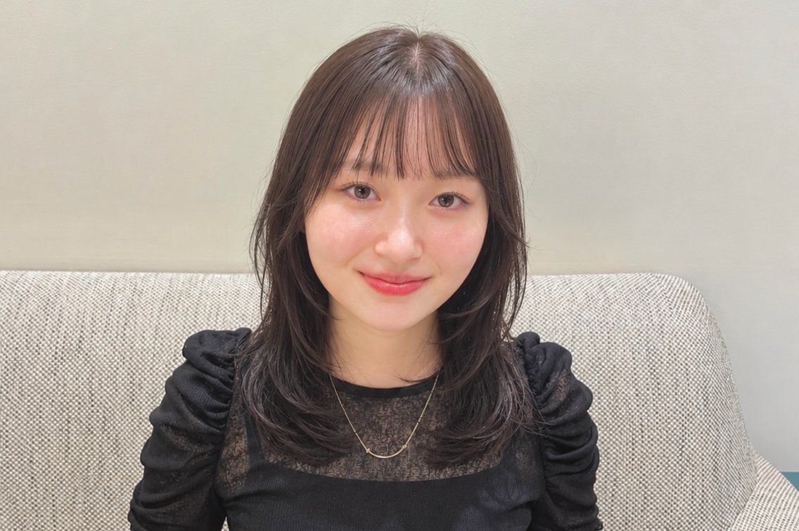 ミディアム くびれヘア レイヤーカット ヒナ/酸性ストレート /髪質改善のヘアスタイル