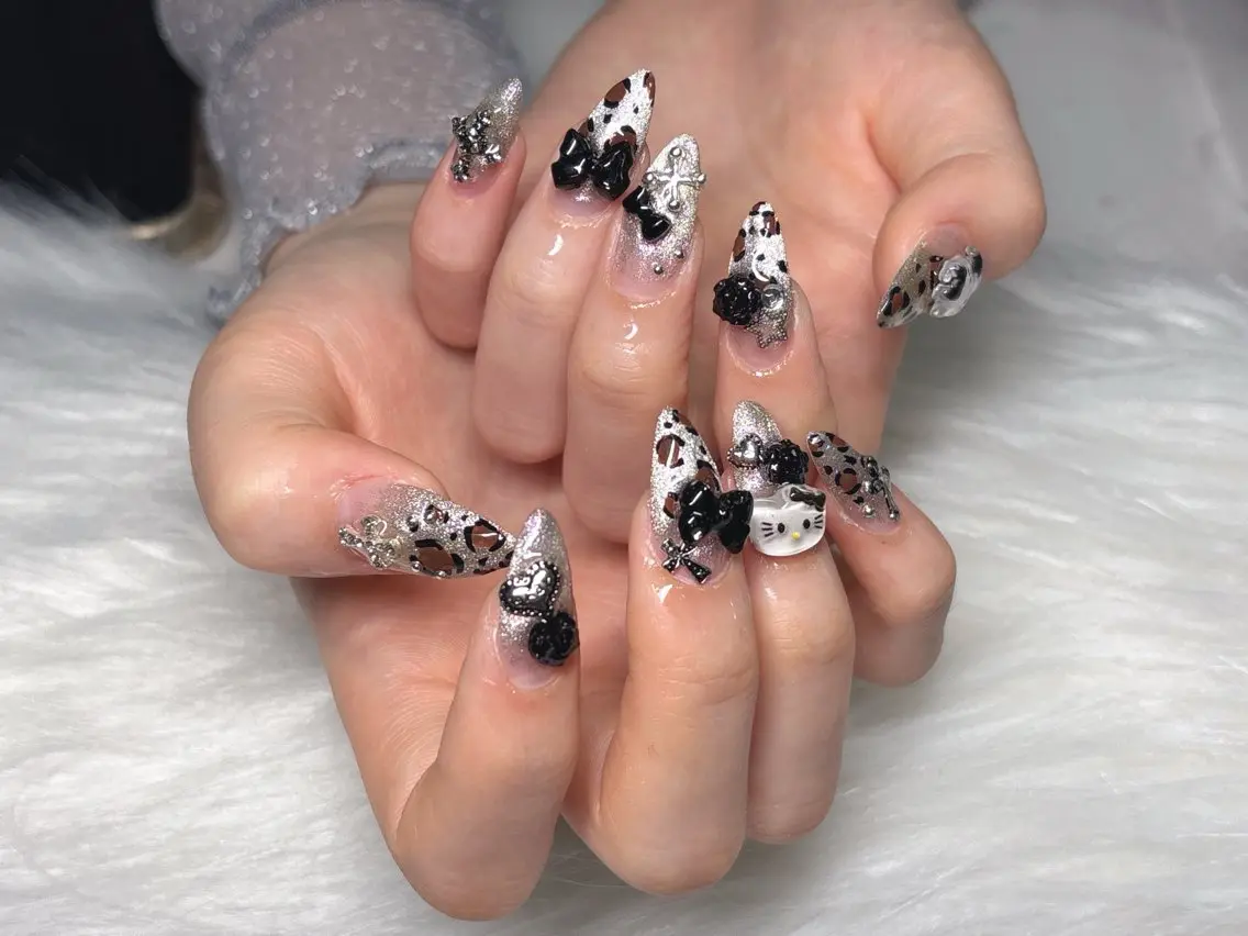 ネイル ハンドネイル Chiara 長さだしのネイルデザイン