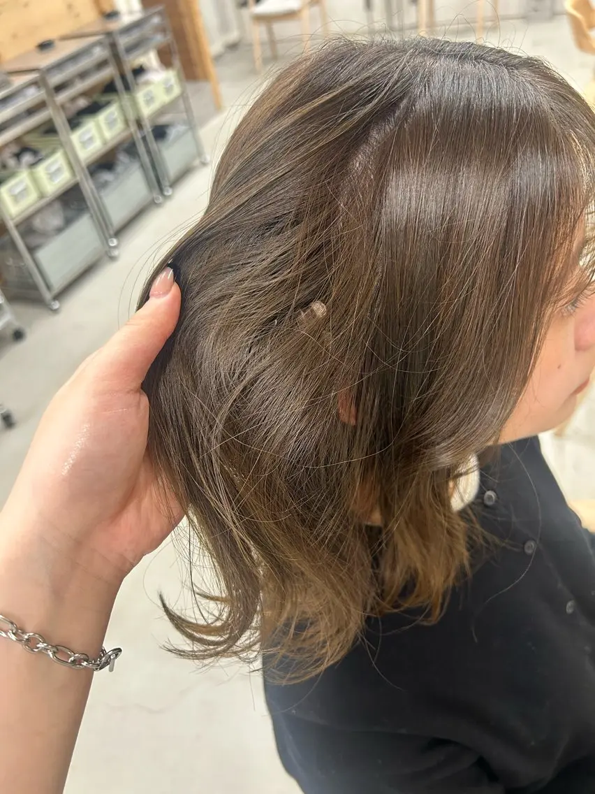 ミディアム ヘアカラー トリートメント SiLO Yukinaのヘアスタイル