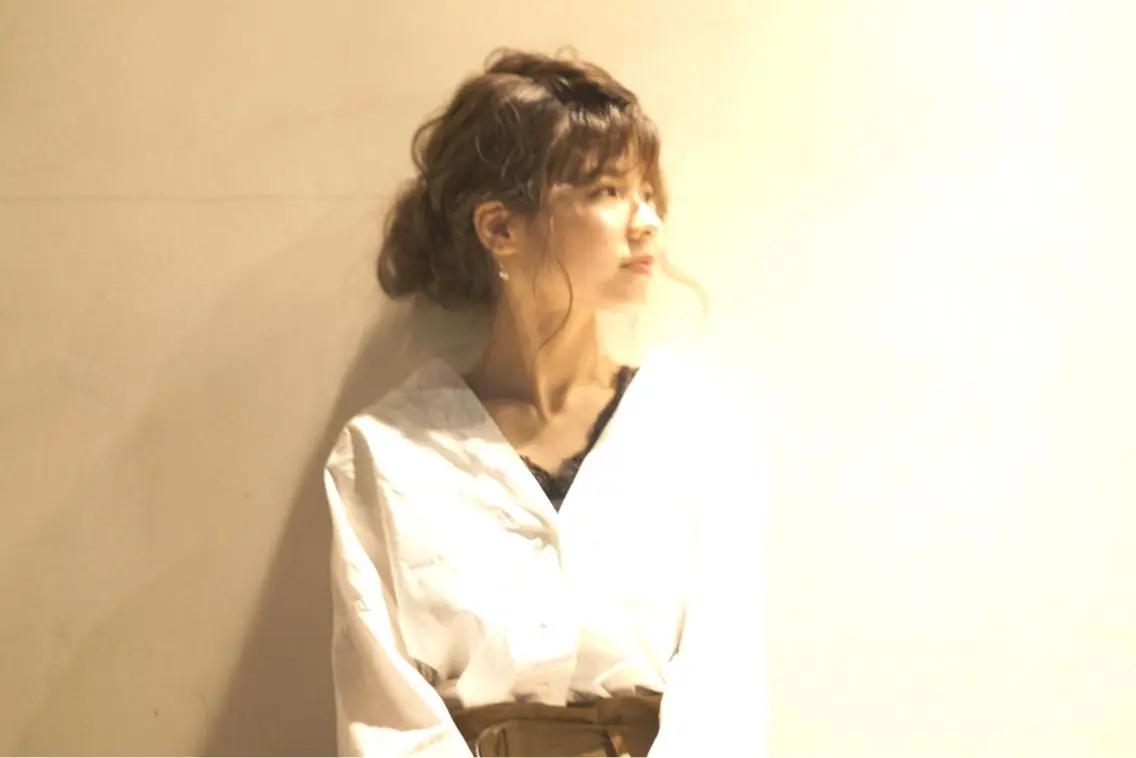ミディアム カラー ヘアアレンジ 岡元 朗弘のヘアスタイル