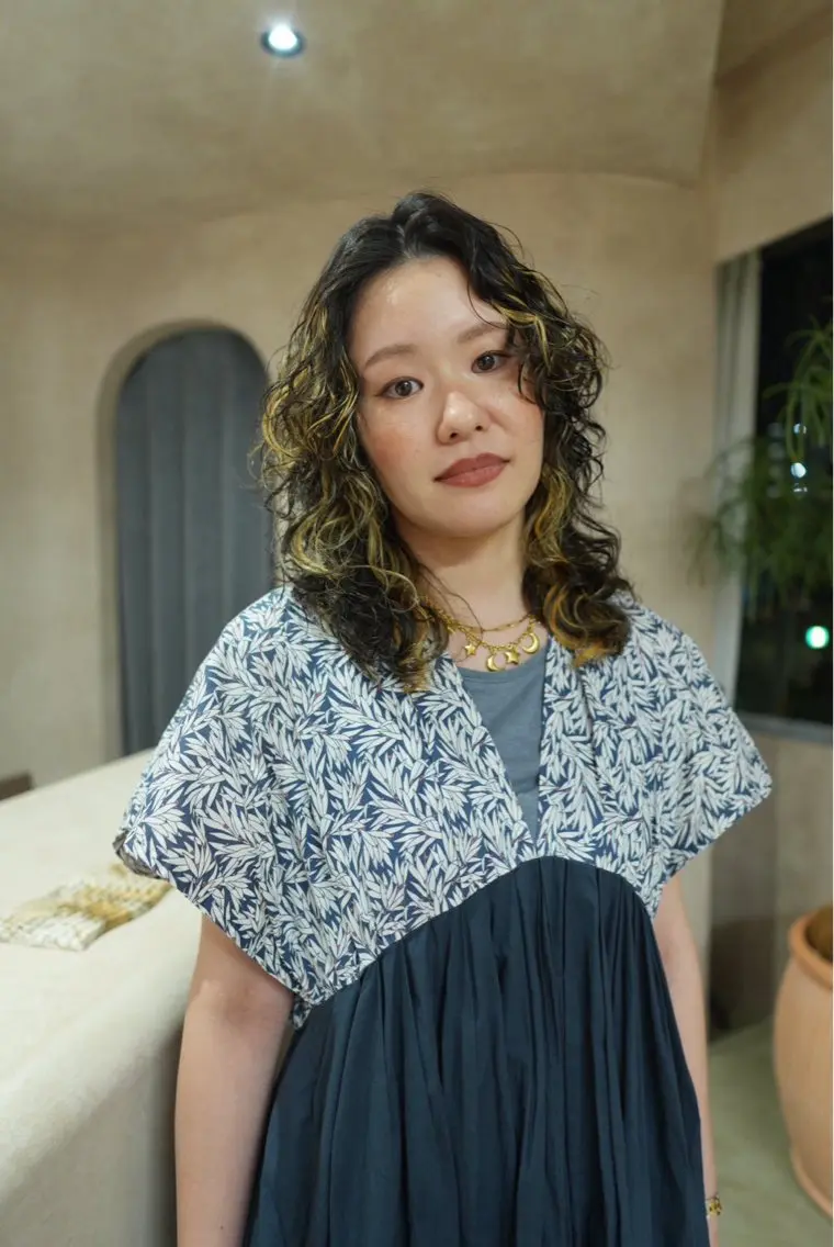 ミディアム パーマ パーマ Bërg kiraのヘアスタイル