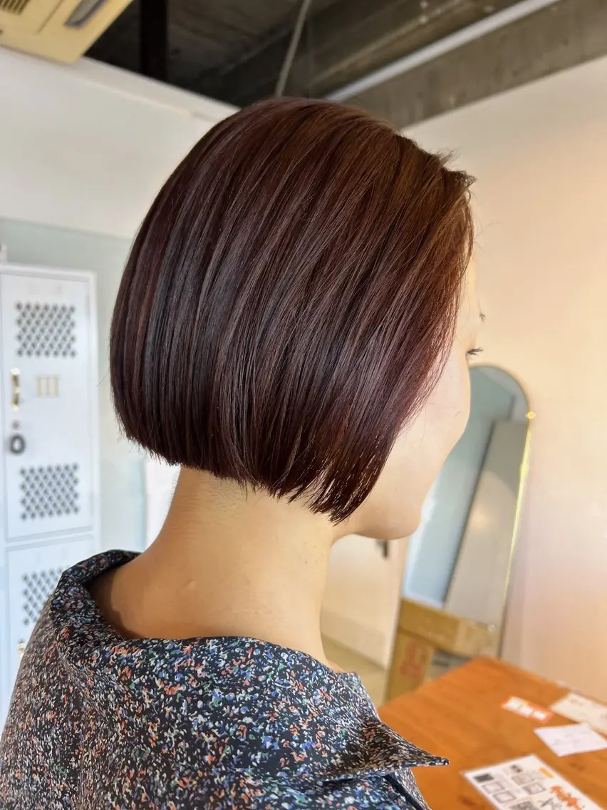 ショート ボブ カット shiho/レイヤー /透明感カラーのヘアスタイル