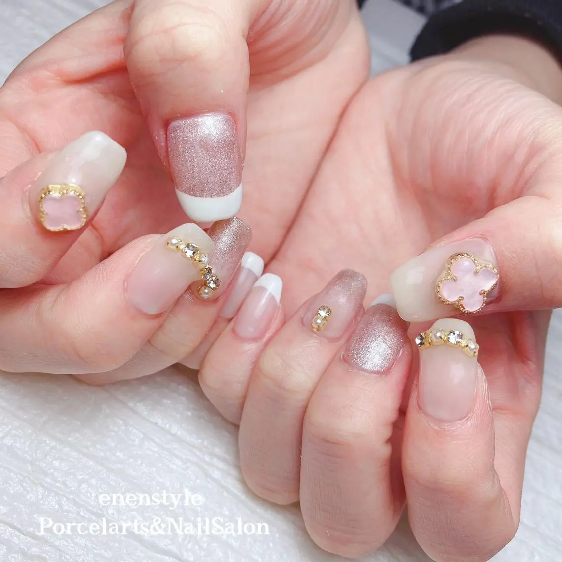 ミディアム ネイル 🐾enen style 🐾のネイルデザイン