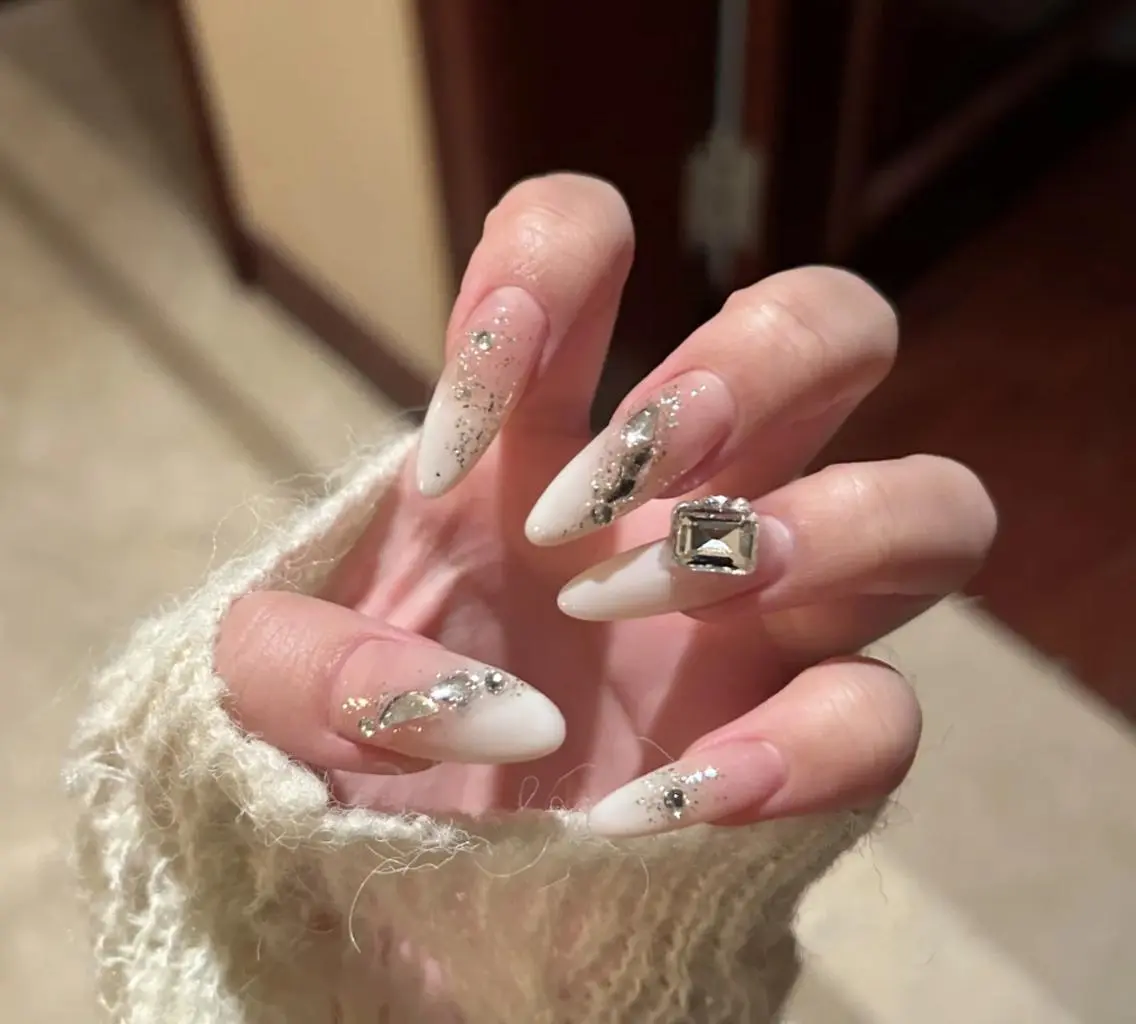 ネイル ハンドネイル ハンドケア 🍑 momo_nailのネイルデザイン