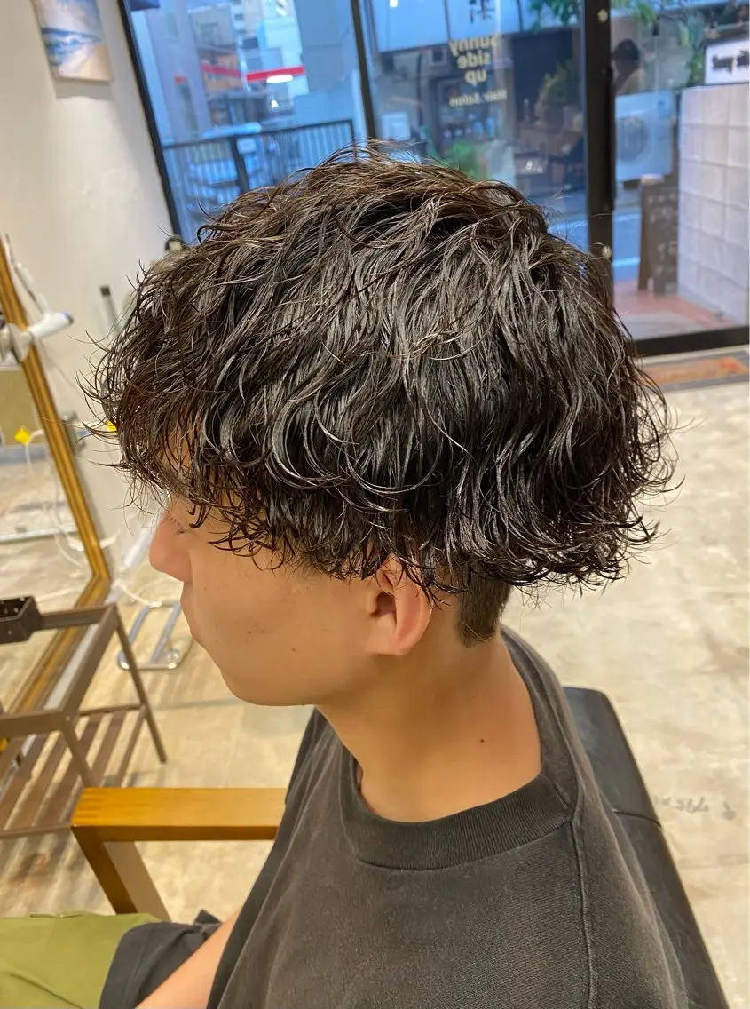 パーマ メンズ メンズパーマ メンズツイストパーマ 波巻きパーマ スパイラルパーマ ツイストパーマ カット パーマ トリートメント 🌴パーマオタク🌴 長谷川　諒佑🌈のヘアスタイル