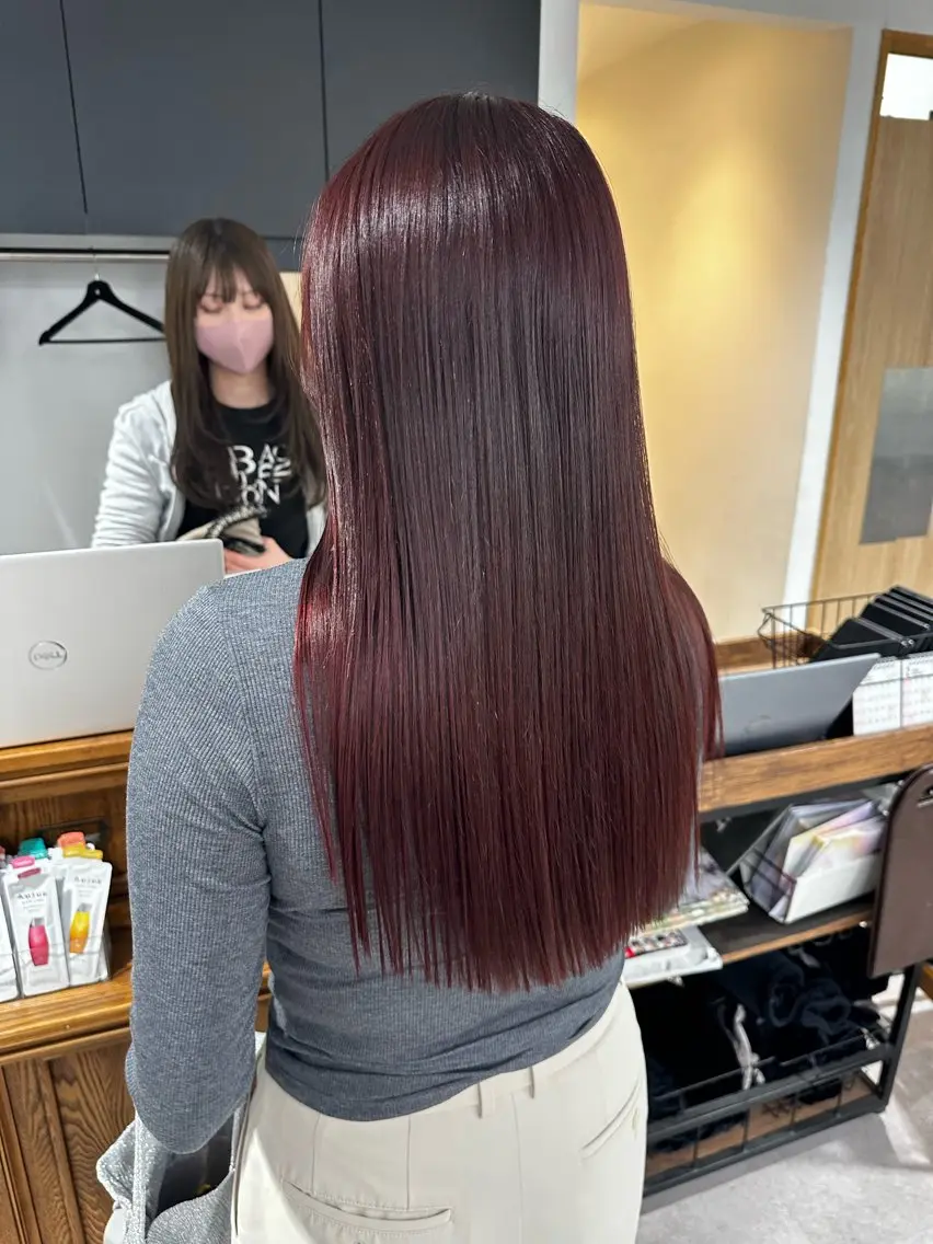 ロング カラー パーマ ヘアアレンジ メンズ キッズ カット ヘアカラー レイヤーカット/ 巻ける縮毛矯正のヘアスタイル