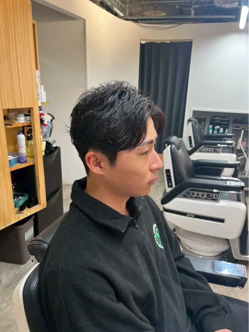 ショート パーマ メンズ 佐々木 優人のヘアスタイル