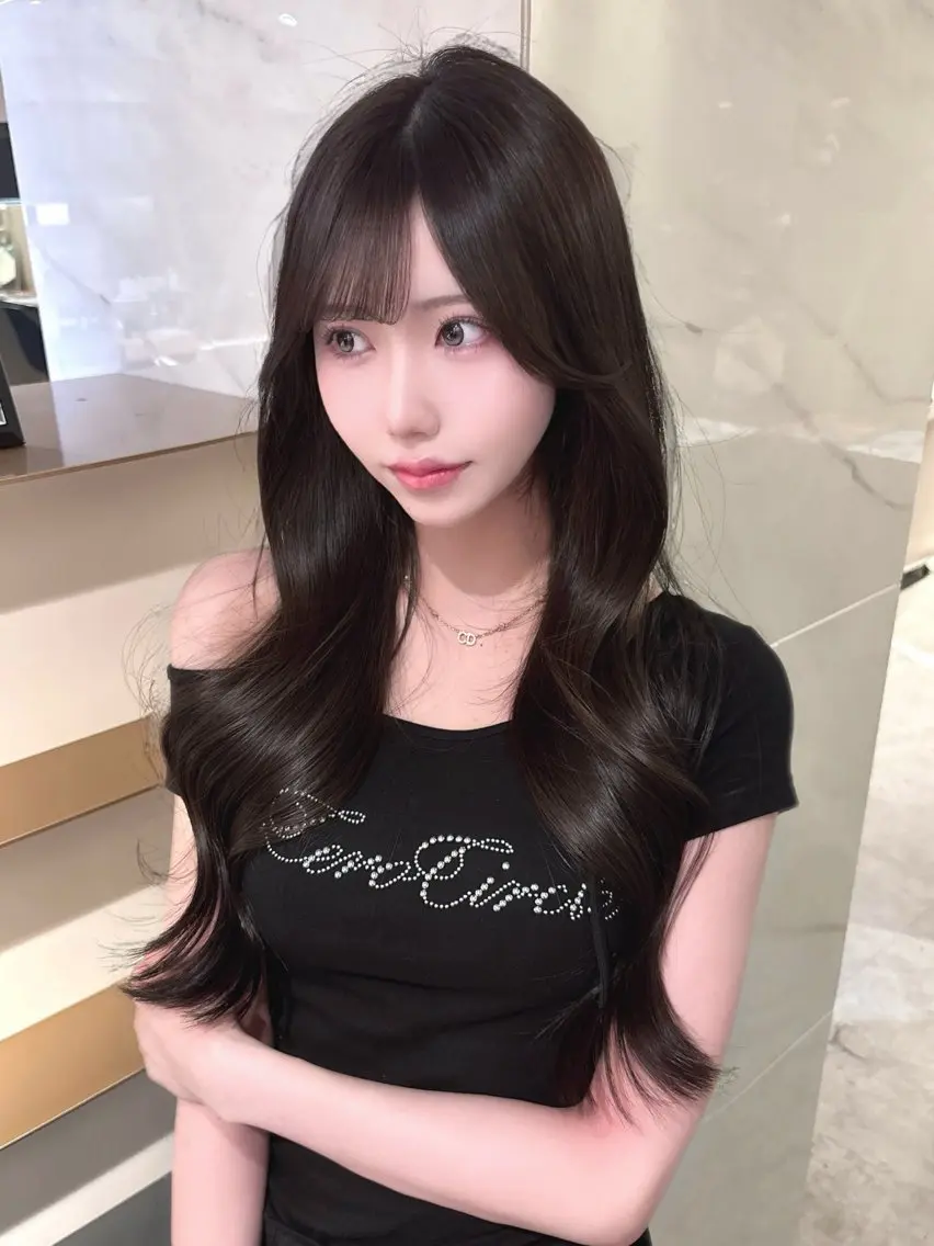 ロング カット ヘアカラー 柿田人和／韓国 ／ワンホンヘアのヘアスタイル
