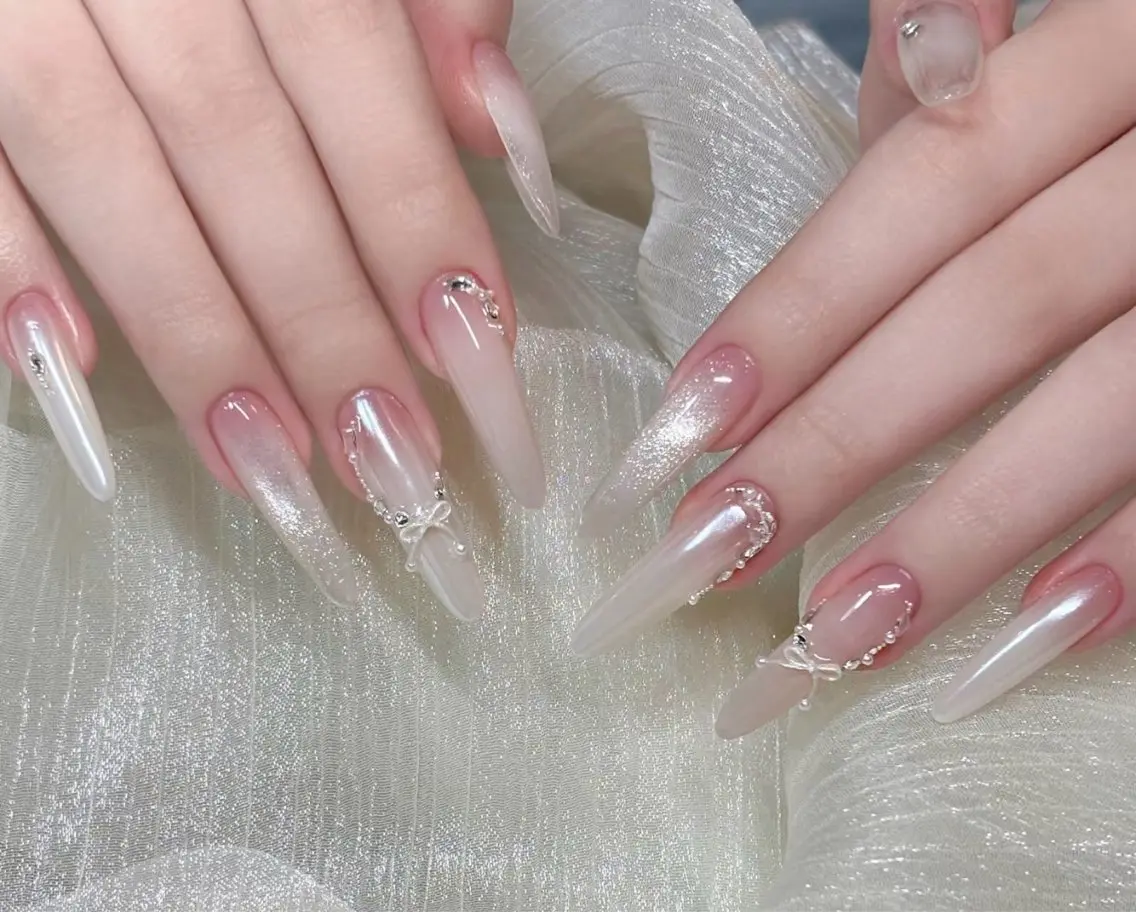 ネイル アートネイル ジェルネイル 韓国ネイル ニュアンスネイル シンプルネイル ハンドネイル ハンドケア Anna Melia Nailのネイルデザイン