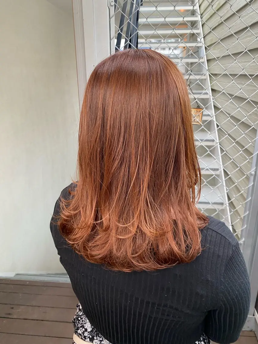 セミロング カラー オレンジ レイヤーカット mai🤍透明感/ 縮毛矯正/藤沢のヘアスタイル