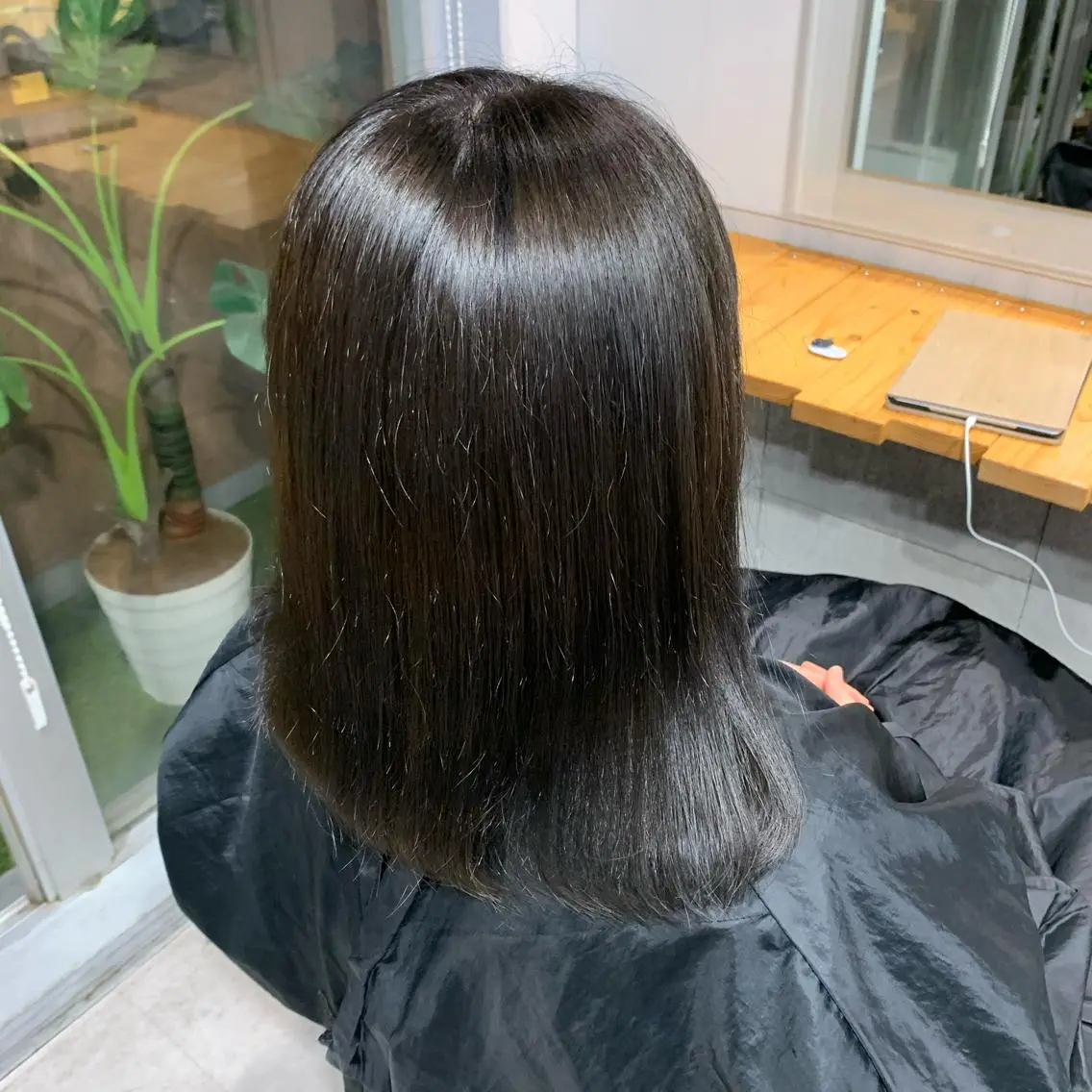 セミロング カラー ヘアカラー トリートメント NANAMI🩵 大人可愛い韓国ヘアのヘアスタイル