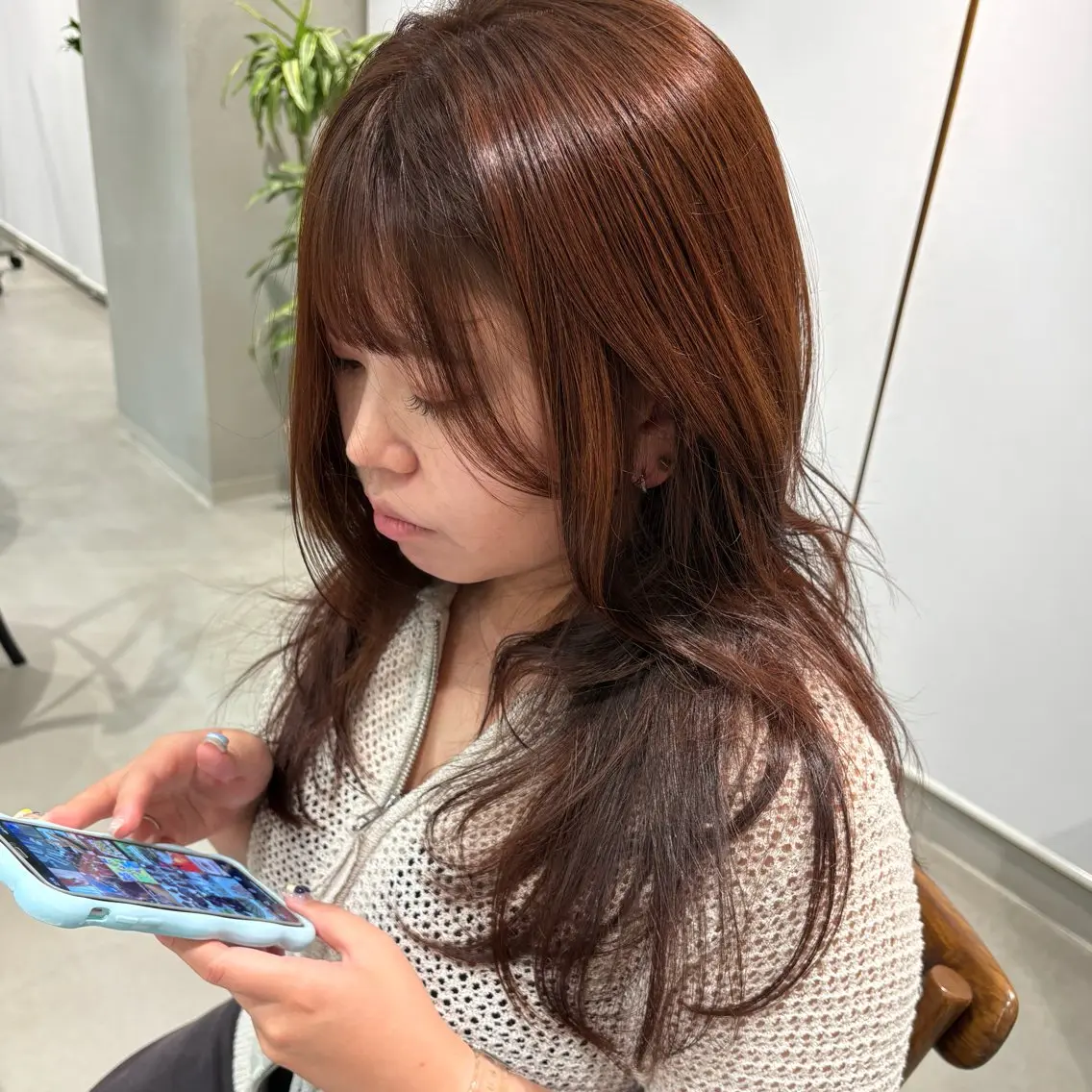 ミディアム カラー カット ヘアカラー トリートメント ヘッドスパ 小顔カット🎀 暖色カラー🍒のヘアスタイル