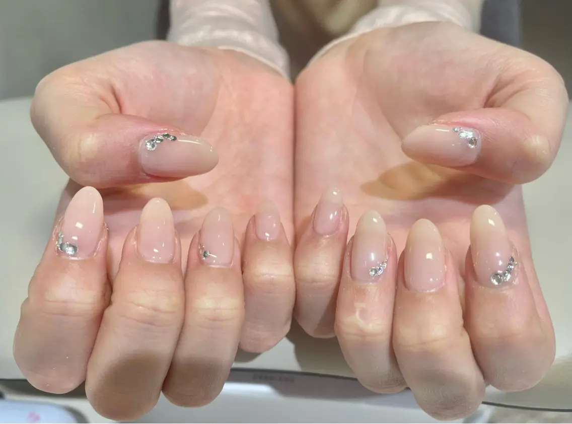 ネイル ワンカラーネイル ストーンネイル Lily イシイのネイルデザイン