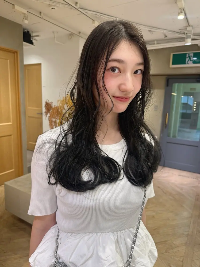 ロング 透明感カラー ラベンダー🤍エリコのヘアスタイル