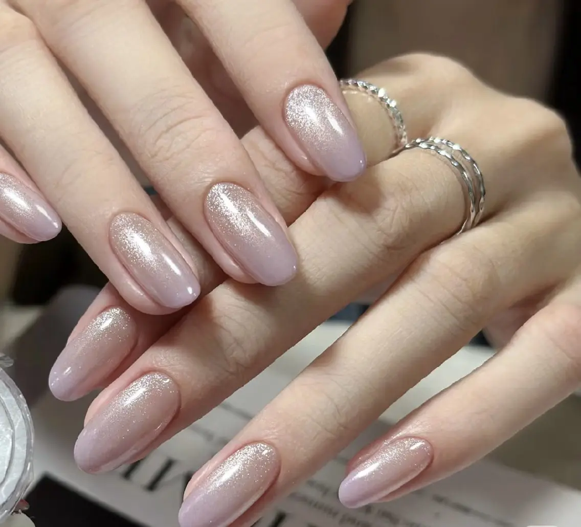 ネイル チークネイル フレンチネイル ジェルネイル ガーリー キラキラネイル ハンドネイル UM Nail Salonのネイルデザイン