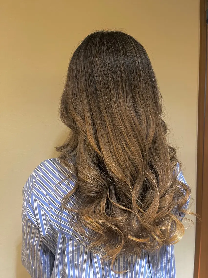 ロング カラー パーマ グラデーションカラー ハイライトカラー ハイライト デジタルパーマ カット ヘアカラー パーマ 縮毛矯正 トリートメント 大人女子&髪改善専門 Nobuフリーランスのヘアスタイル