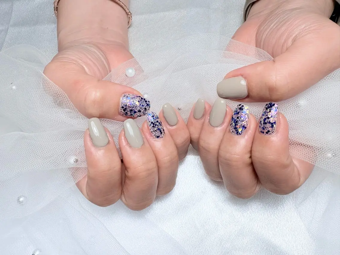 ネイル フットネイル ジェルネイル キラキラネイル ラメ(グリッター) マグネットネイル ハンドネイル ハンドケア ♡Bivi♡自爪に 優しいネイルサロンのネイルデザイン