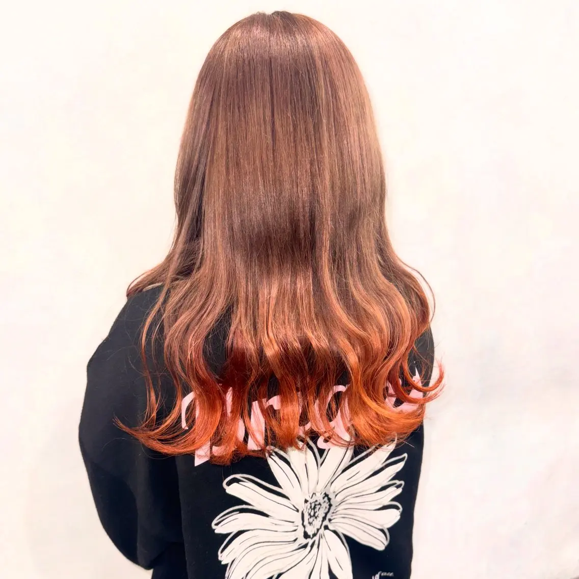 ロング カラー ヘアカラー 【earth】 伊桜莉のヘアスタイル