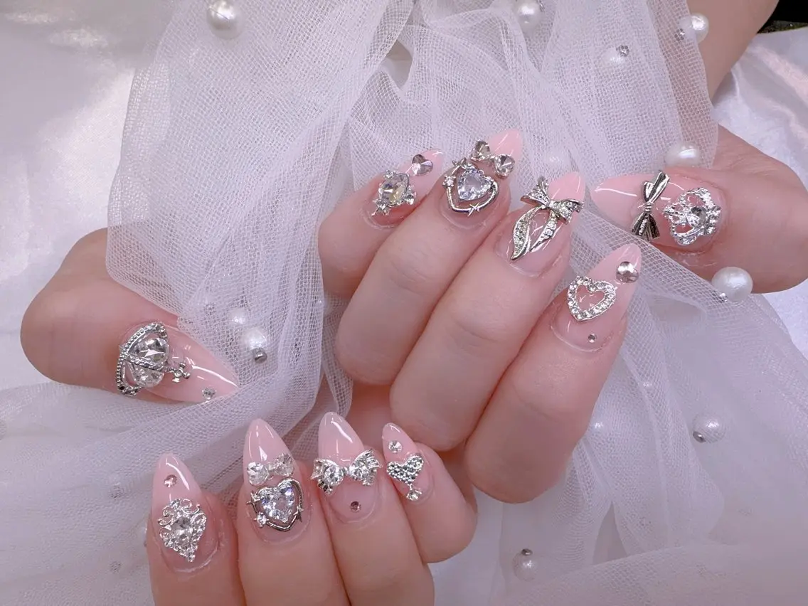 ネイル UMI ネイルサロン新宿🎀のネイルデザイン