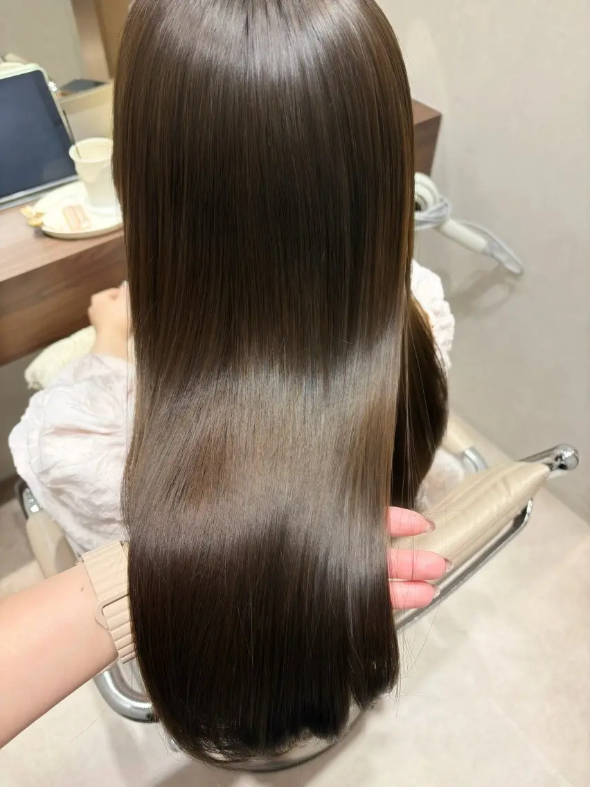 ロング カラー カット ヘアカラー トリートメント 艶カラー／ 髪質改善／arisaのヘアスタイル