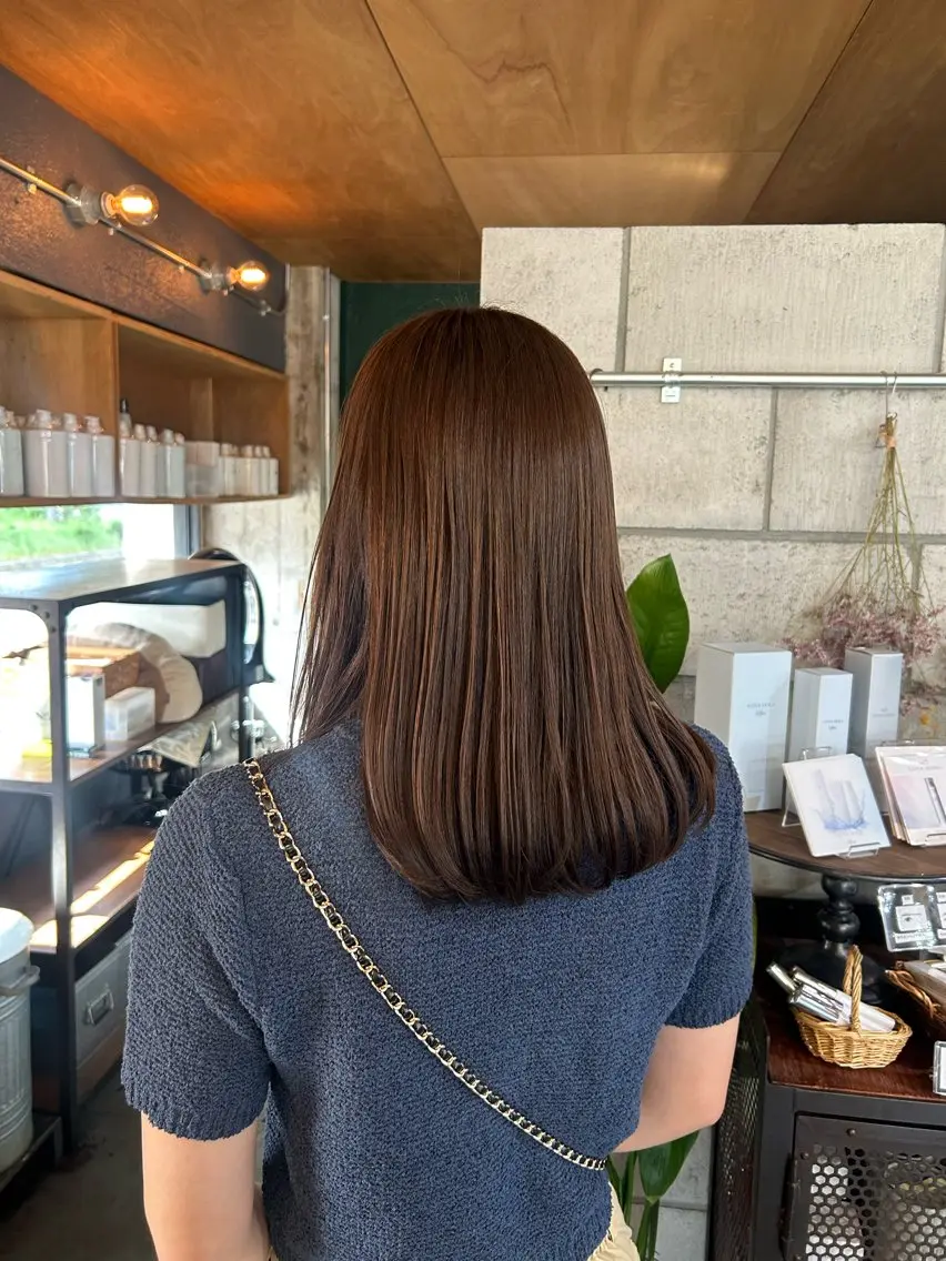 ミディアム カラー 倉本 美優のヘアスタイル